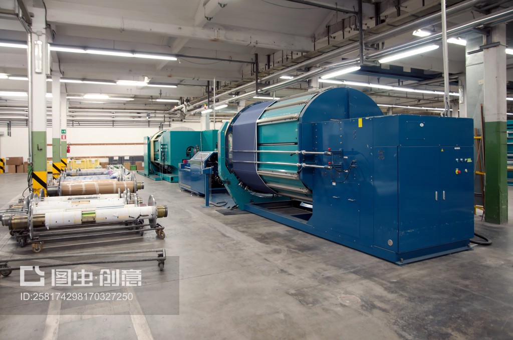 紡織工業-編織和經編Textile industry - Weaving and warping